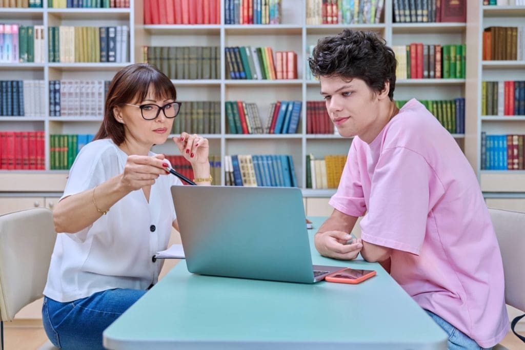 A student works with an accessibility coordinator